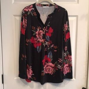 Messic brand size M pullover long sleeve top- NWT